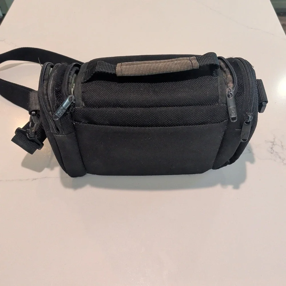 Case Logic 11 inch camera bag multi compartment with shoulder strap 11x5x7